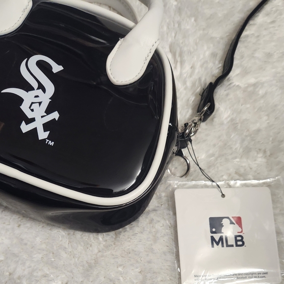 Brand New MLB SOX Two Way Bag - Picture 8 of 12